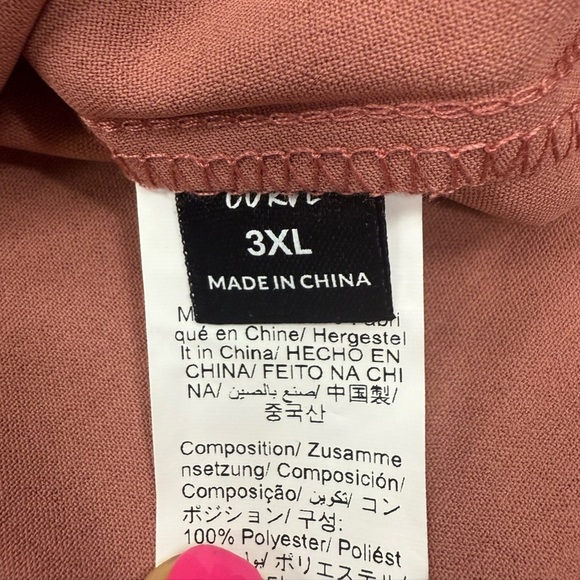 SHEIN Plus women’s asymmetrical open shoulder top chain accent Size 18 (3XL) - Picture 3 of 8